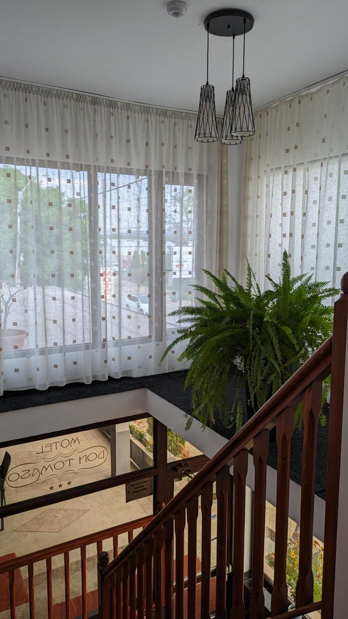 Motel Don Tomaso Vaslui Ngoại thất bức ảnh